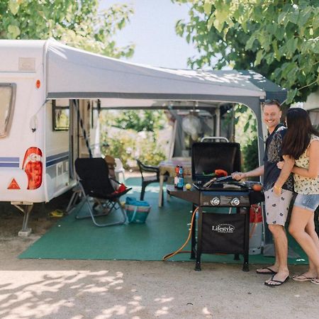 Camping Senia Caballo De Mar 피네다데마르 외부 사진